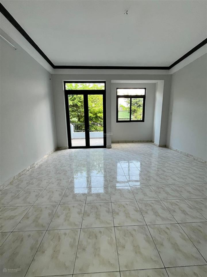 Nhà mt kinh doanh đường 55 dt 5x16,2 lầu . giá 18 tr/th