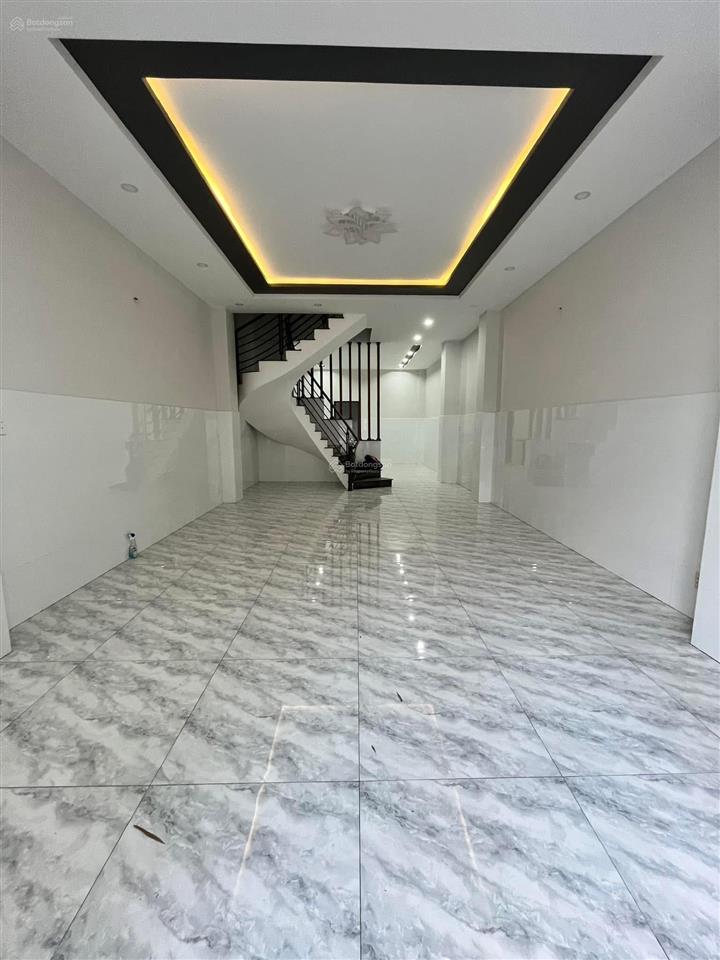 Nhà mt kinh doanh đường 55 dt 5x16,2 lầu . giá 18 tr/th