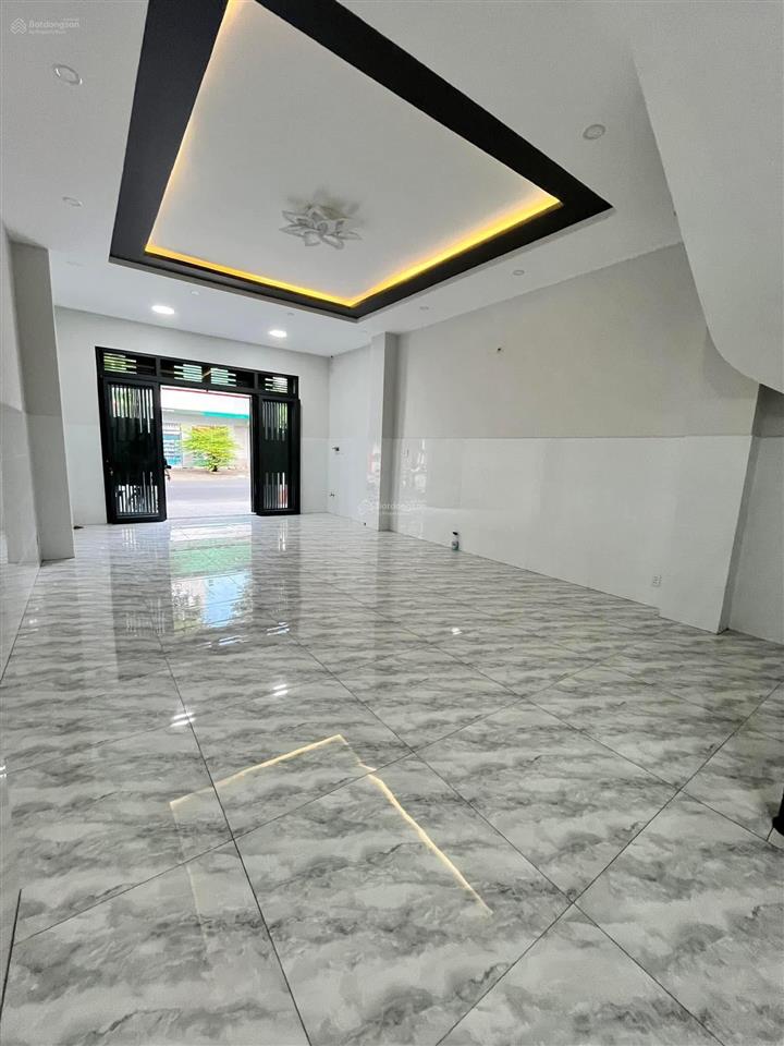 Nhà mt kinh doanh đường 55 dt 5x16,2 lầu . giá 18 tr/th