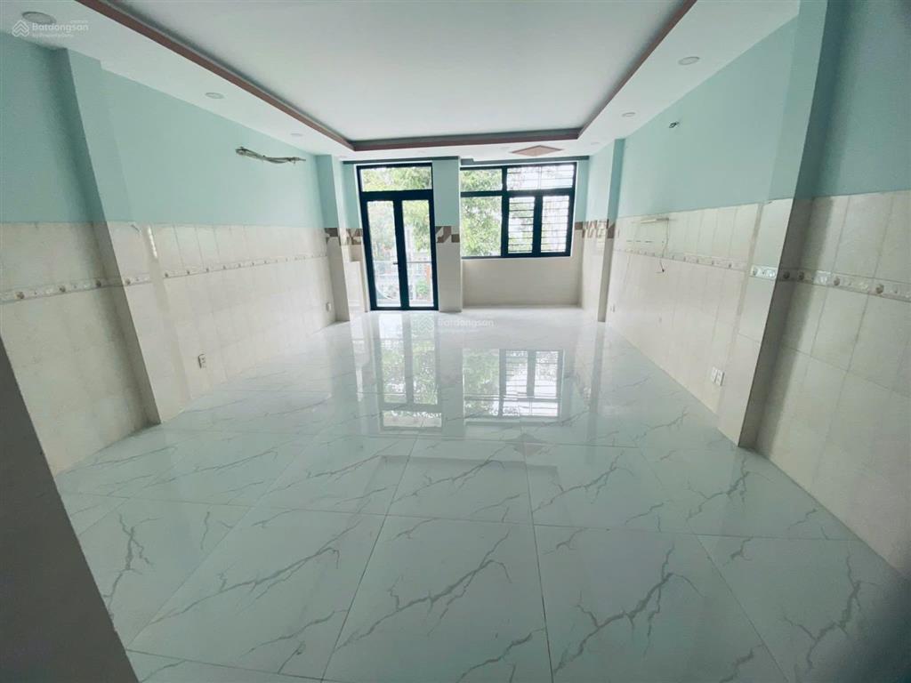 Nhà mt kinh doanh đường 1 khu tên lửa 5x20,3.5 tấm,4 phòng nhà đẹp