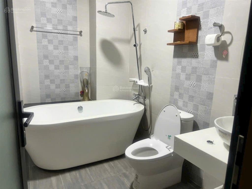 Nhà full nội thất khu tên lửa 5x20, 3.5 tấm