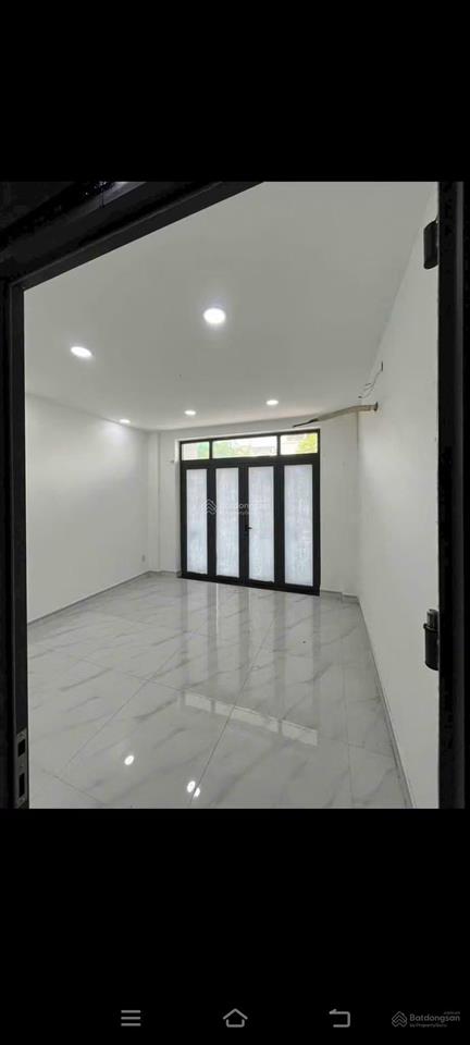 Nhà gốc mt kd đường 1 khu tên lửa 6x20, 3 lầu, trống suốt. tiện kd mọi ngành nghề