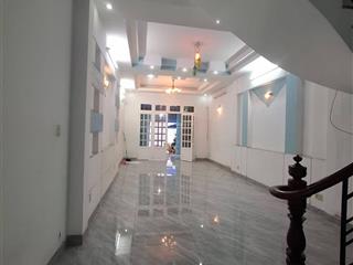 Nhà khu tên lửa 4.5x20m, 3.5 tấm, 18 tr/th