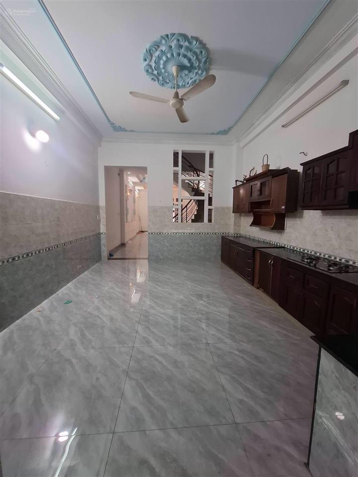 Nhà khu tên lửa 4.5x20m, 3.5 tấm, 18 tr/th