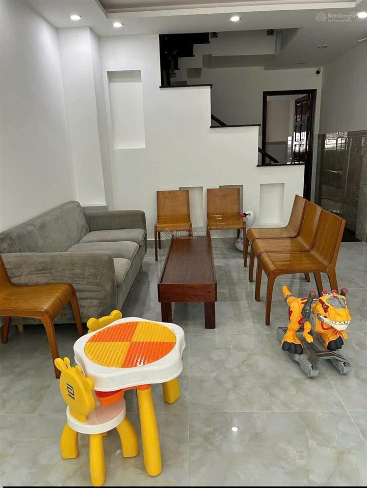 Nhà full nội thất khu aeon tên lửa 4x20 lừng 2 lầu, 5 phòng