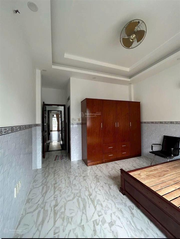 Nhà full nội thất khu aeon tên lửa 4x20 lừng 2 lầu, 5 phòng
