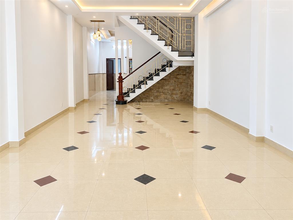 Nhà đôi diện công viên khu aeon tên lửa 5x20,3.5 tấm