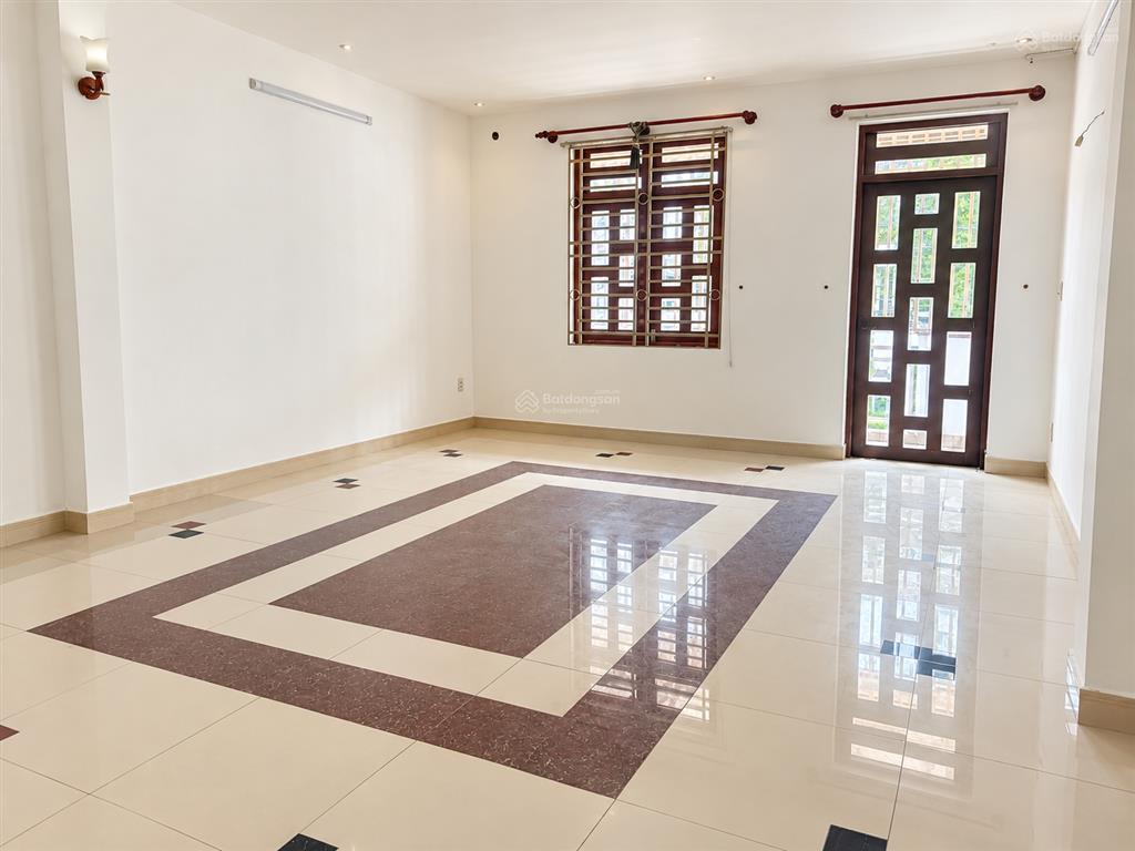Nhà đôi diện công viên khu aeon tên lửa 5x20,3.5 tấm