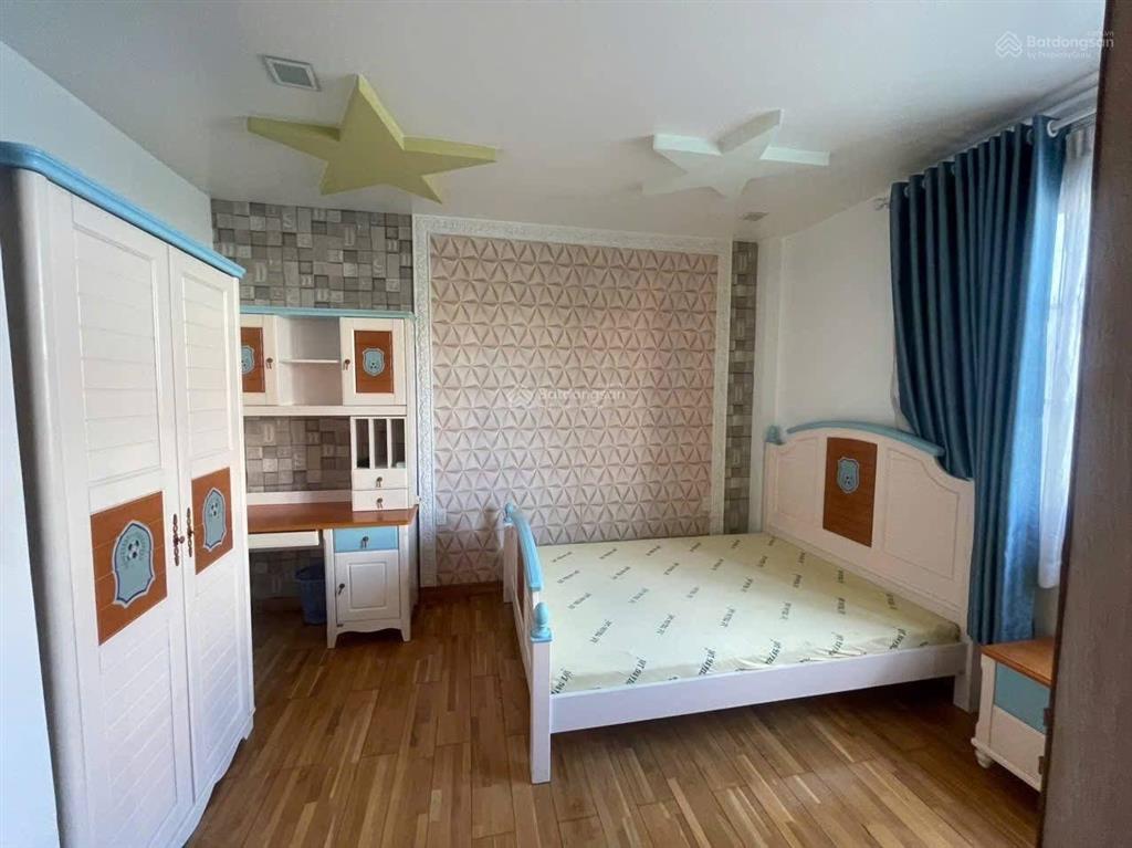 Biệt thự full nội thất khu tên lửa 200m2. đối diện công viên