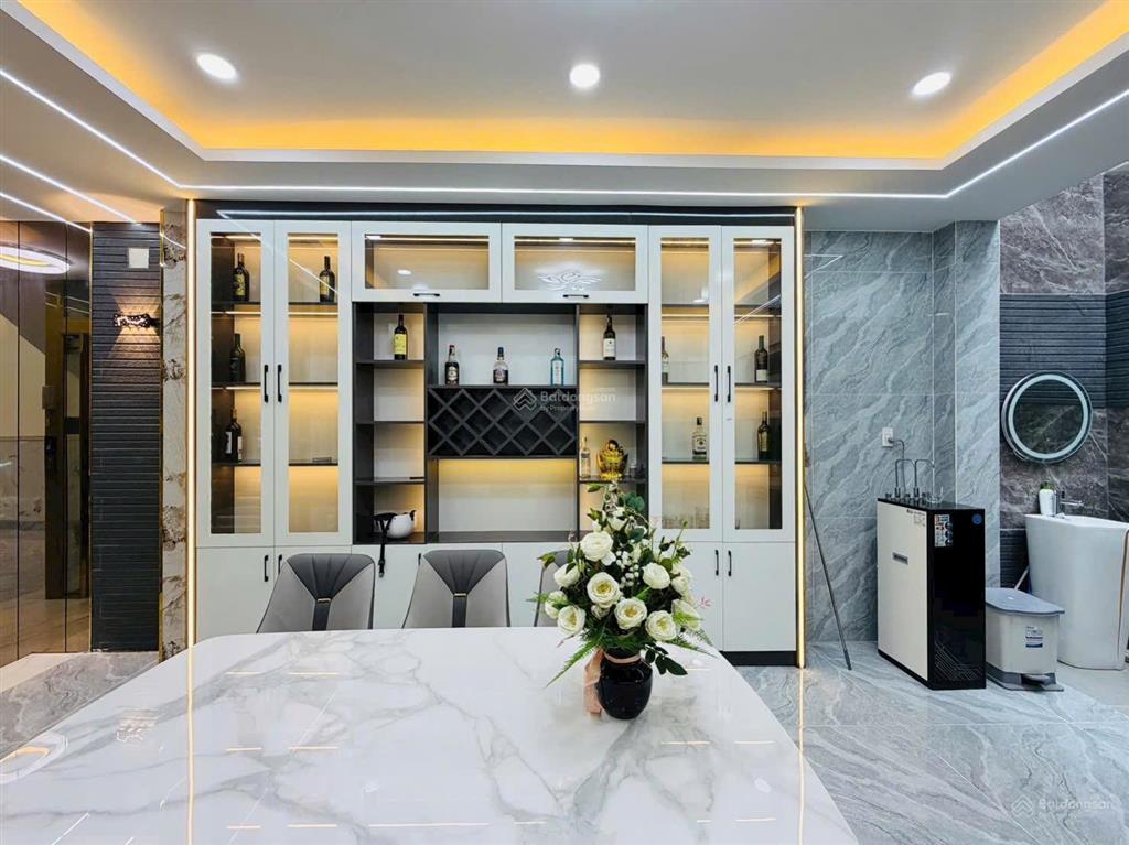 Nhà hẻm trường chinh, ttn, dt 4x16, trệt lửng, 3 lầu giá 8,5 tỷ