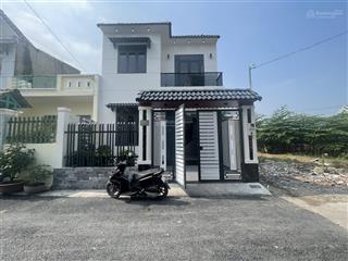 Biệt thự mini nằm 1/ đông thạnh 8 , dt 105m2 ( 6,8m x 15m)  full nội thất