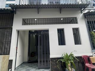 Nhà sổ hồng chung gần cầu rạch tra , dt 45m2 ( 4,5m x 10m)  1 lầu