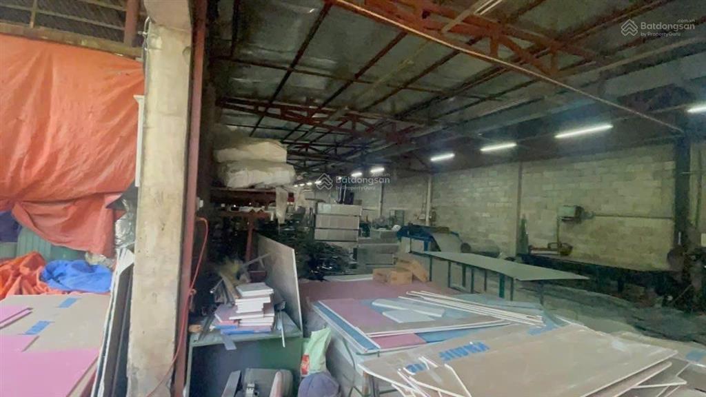 Nhà xưởng 762m2 mặt tiền vành đai  đường xe container