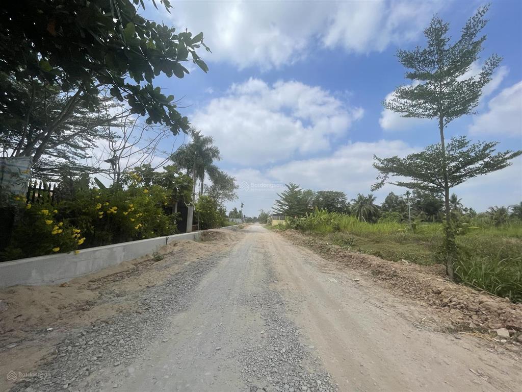 Đất mặt tiền sông sài gòn , dt 2.342m2 ( 26m x 68)  thổ cư 123m2