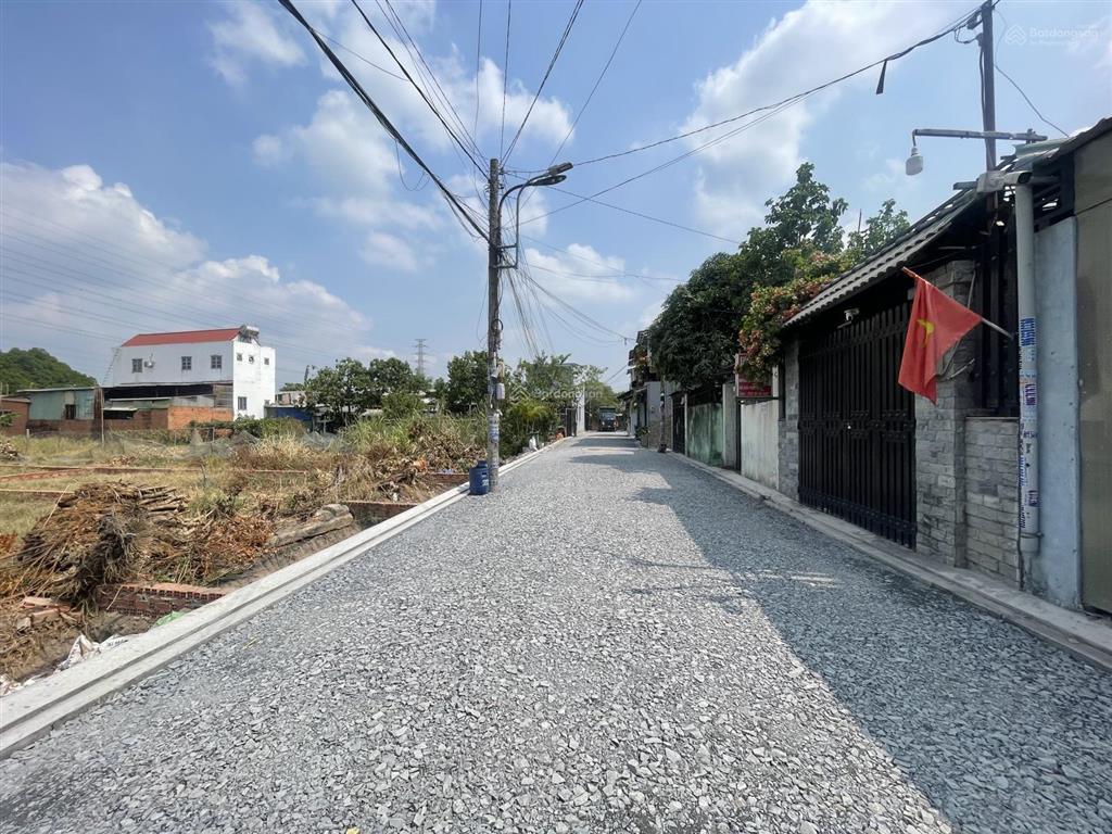 Đất thổ cư cách ngã 3 đông quang 400m, dt 85m2 ( 5m x 17m)  đường nhựa 7m