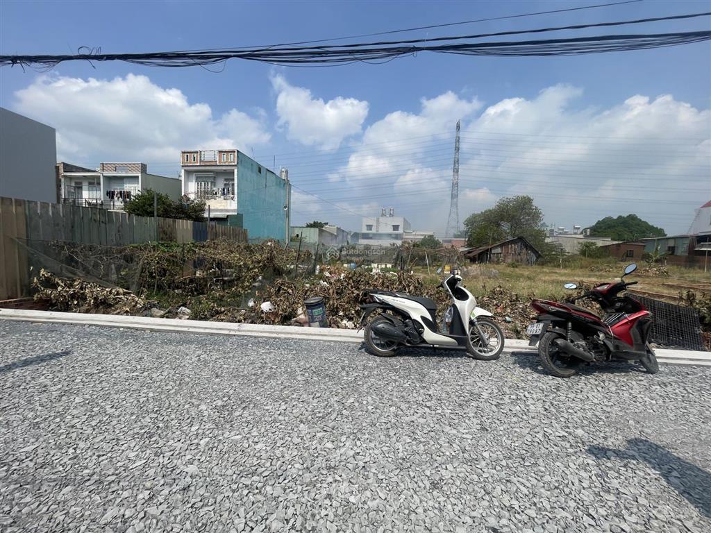 Đất thổ cư cách ngã 3 đông quang 400m, dt 85m2 ( 5m x 17m)  đường nhựa 7m