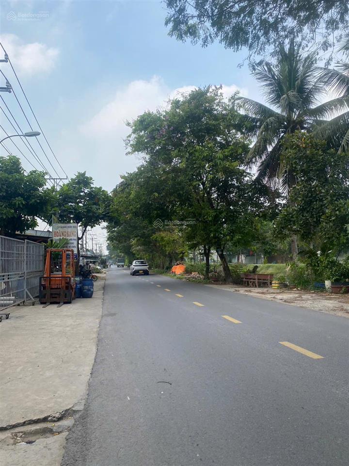 Bán xưởng mt đường láng le bàu cò xã tân nhựt. dt 1242m2 thổ cư 465m. dt xây dựng xưởng hoàn công