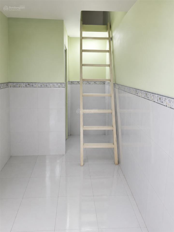 Bán nhà mới spa gần bến xe bùi công trừng, gần bến xe an sương, 2 tầng, hẻm 3 mét