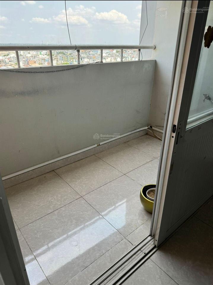 Bán căn hộ lê thành,mặt tiền đường mã lò,32m2,đang cho thuê 4.7tr, phù hợp mua ở,kinh doanh