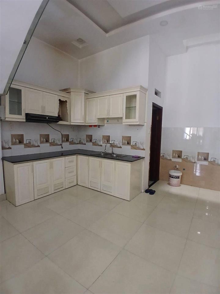 Cho thuê nhà riêng 4x13 đúc 3.5 tấm mt đường số 8 bình hưng hòa b cũ .bình tân