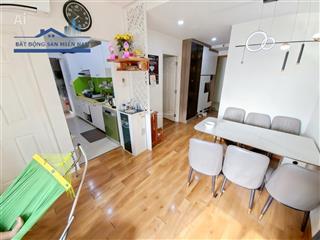 Căn 2pn block mới, bancong hướng đông, nhà đầy đủ nội thất. vị trí đẹp và hiếm căn bán.