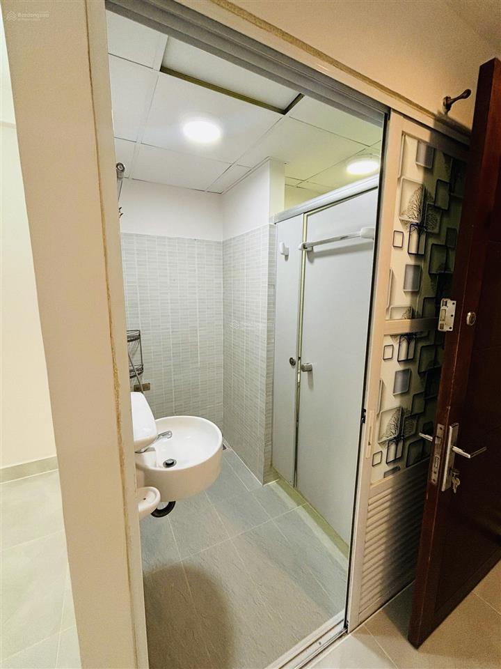 Cho thuê căn 50m2, view công viên, nhà mới, sạch sẽ