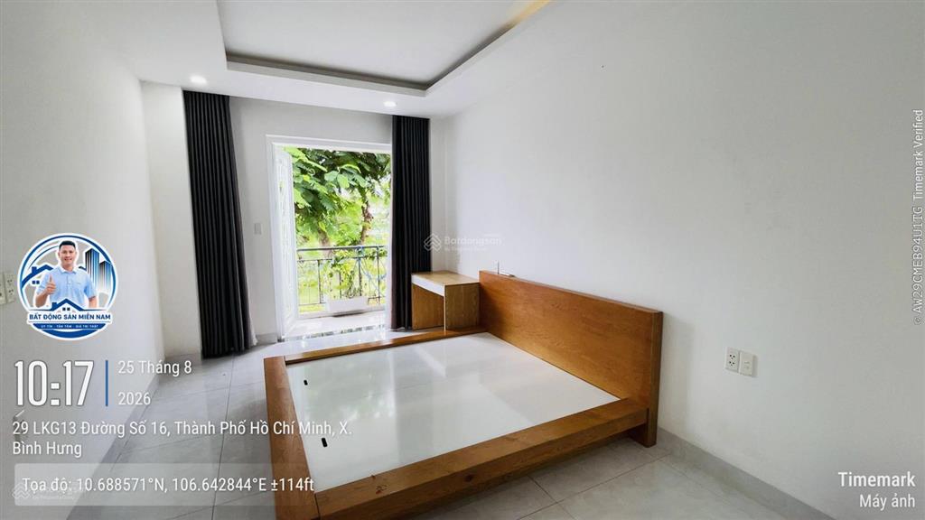 Nhà view công viên trung tâm, giá tốt