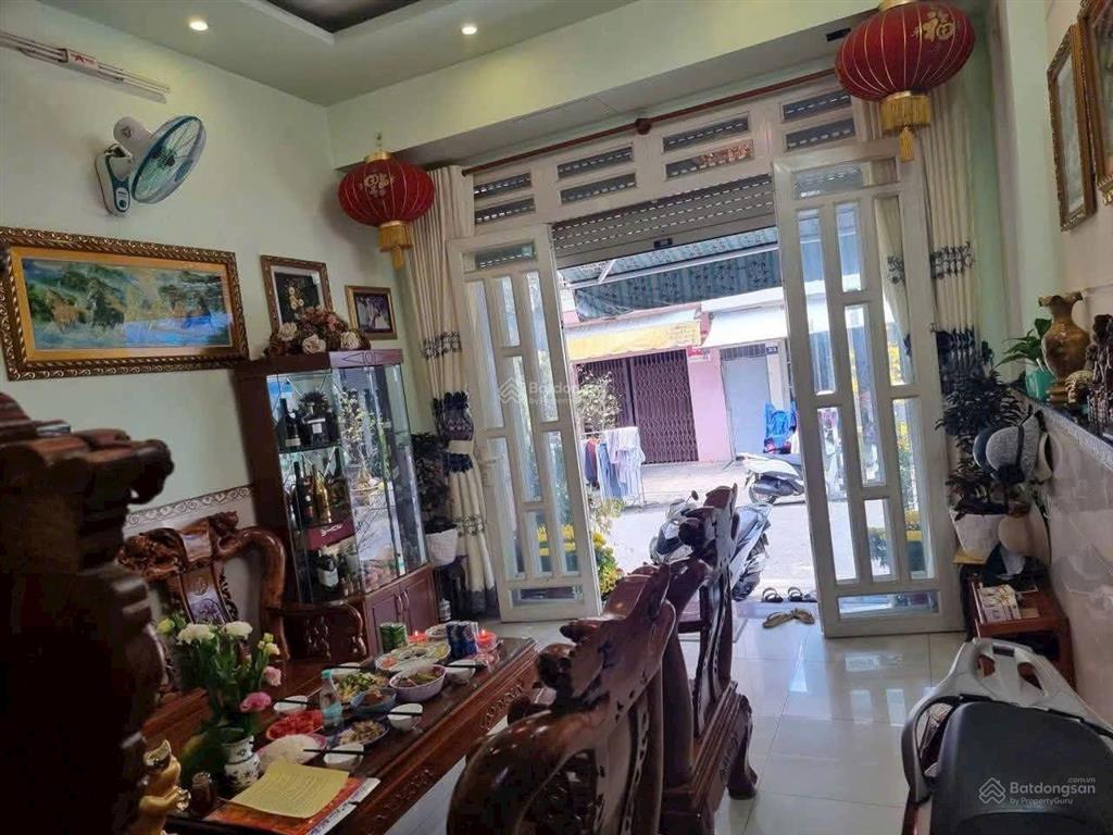 Bán nhà 3,5 lầu, dt 4*10m, mặt tiền đường số 12 khu dân cư tên lửa