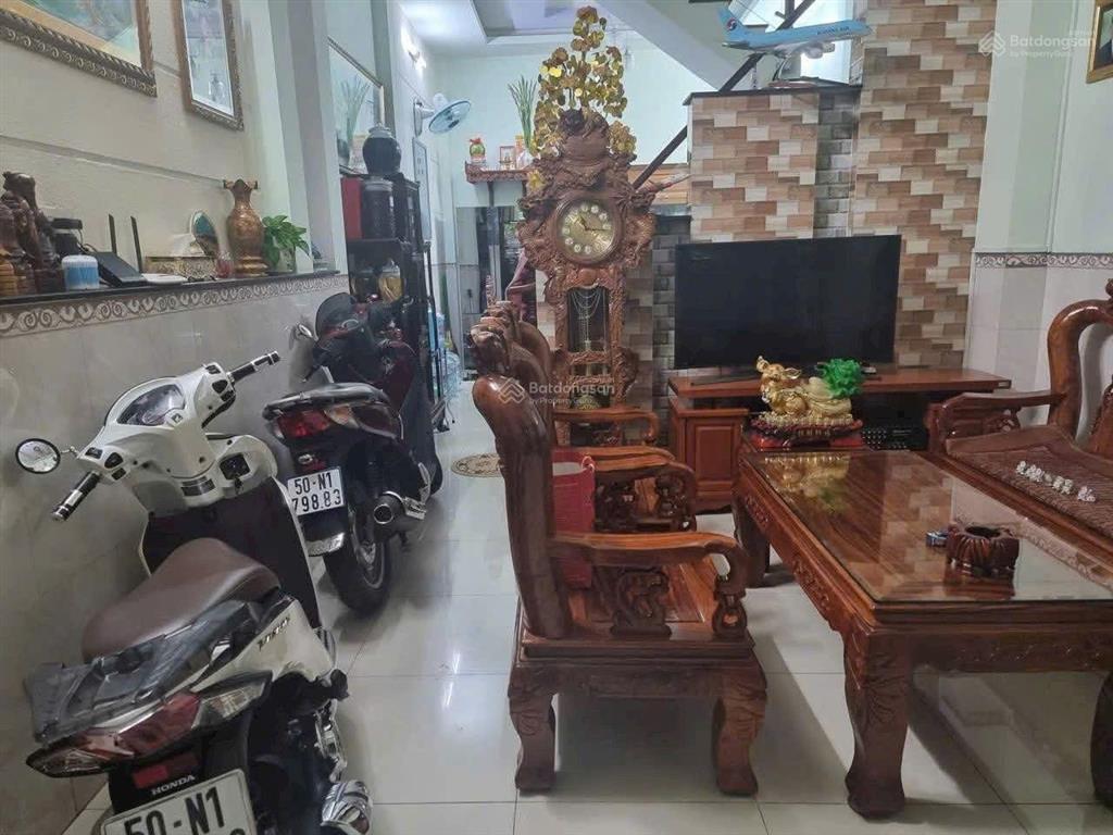 Bán nhà 3,5 lầu, dt 4*10m, mặt tiền đường số 12 khu dân cư tên lửa