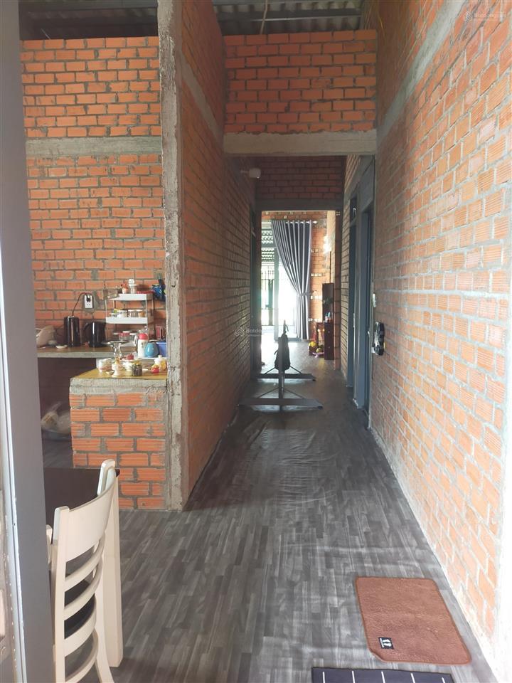 Bán nhà cấp 4 dt 7*34m mặt tiền kinh doanh tỉnh lộ 833, ấp thuận lợi, xã vàm cỏ, hướng tây nam