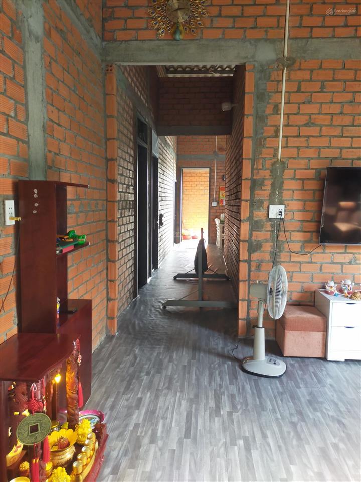 Bán nhà cấp 4 dt 7*34m mặt tiền kinh doanh tỉnh lộ 833, ấp thuận lợi, xã vàm cỏ, hướng tây nam
