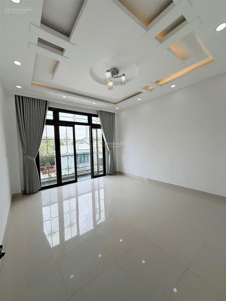 Bán nhà mới 3,5 lầu mặt tiền đường lê công phép cách kinh dương vương 50m, dt 4,4*18m nở hậu 4,75m