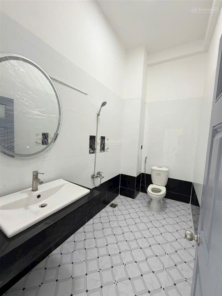 Bán nhà mới 3,5 lầu mặt tiền đường lê công phép cách kinh dương vương 50m, dt 4,4*18m nở hậu 4,75m