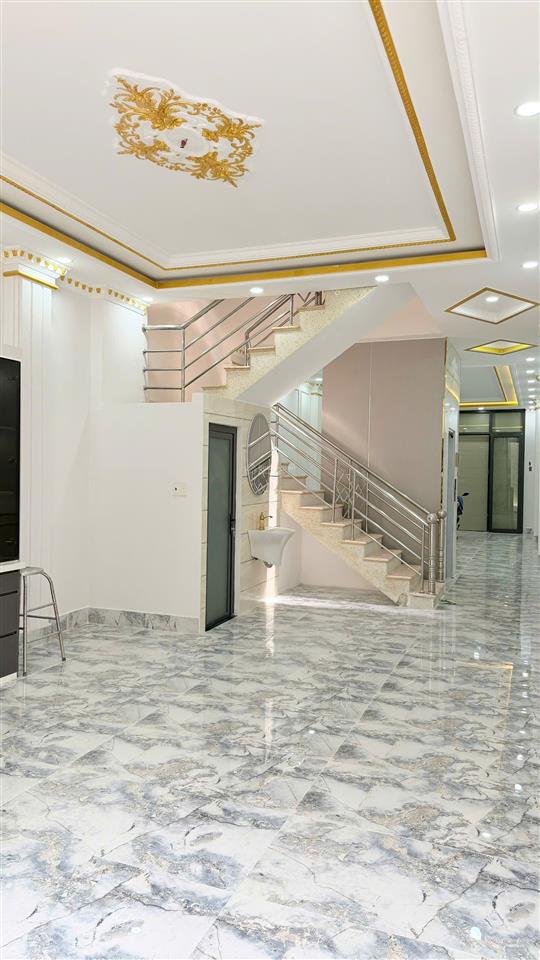 Bán nhà đẹp 3,5 lầu có thang máy, mặt tiền đường số 24 khu tên lửa, dt 4,5*20m