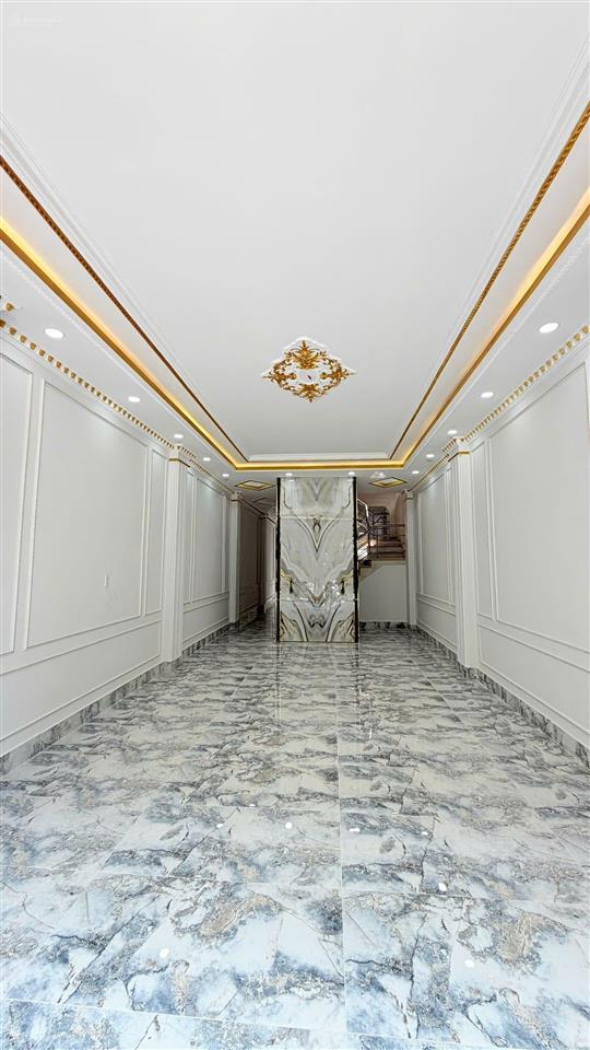 Bán nhà đẹp 3,5 lầu có thang máy, mặt tiền đường số 24 khu tên lửa, dt 4,5*20m