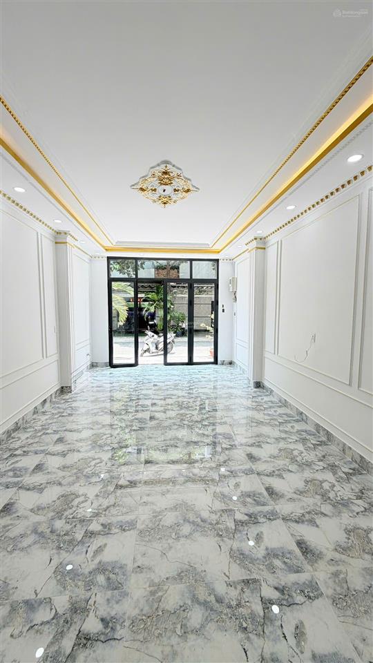 Bán nhà đẹp 3,5 lầu có thang máy, mặt tiền đường số 24 khu tên lửa, dt 4,5*20m