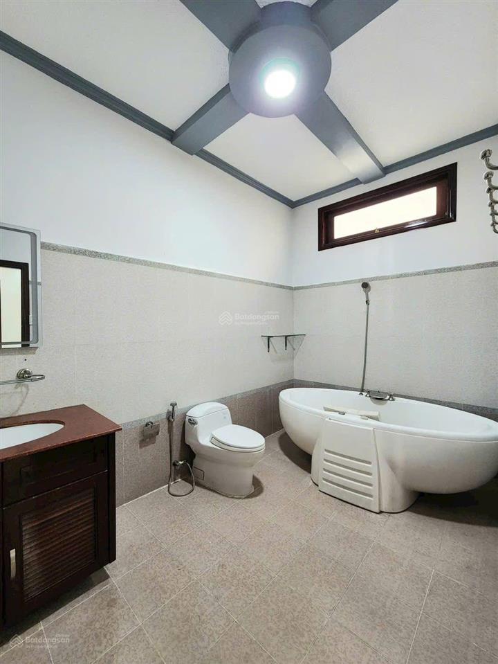 Cặp nhà 2 lầu giá rẻ bằng giá đất dt 12*20m mặt tiền đường số 3 khu tên lửa