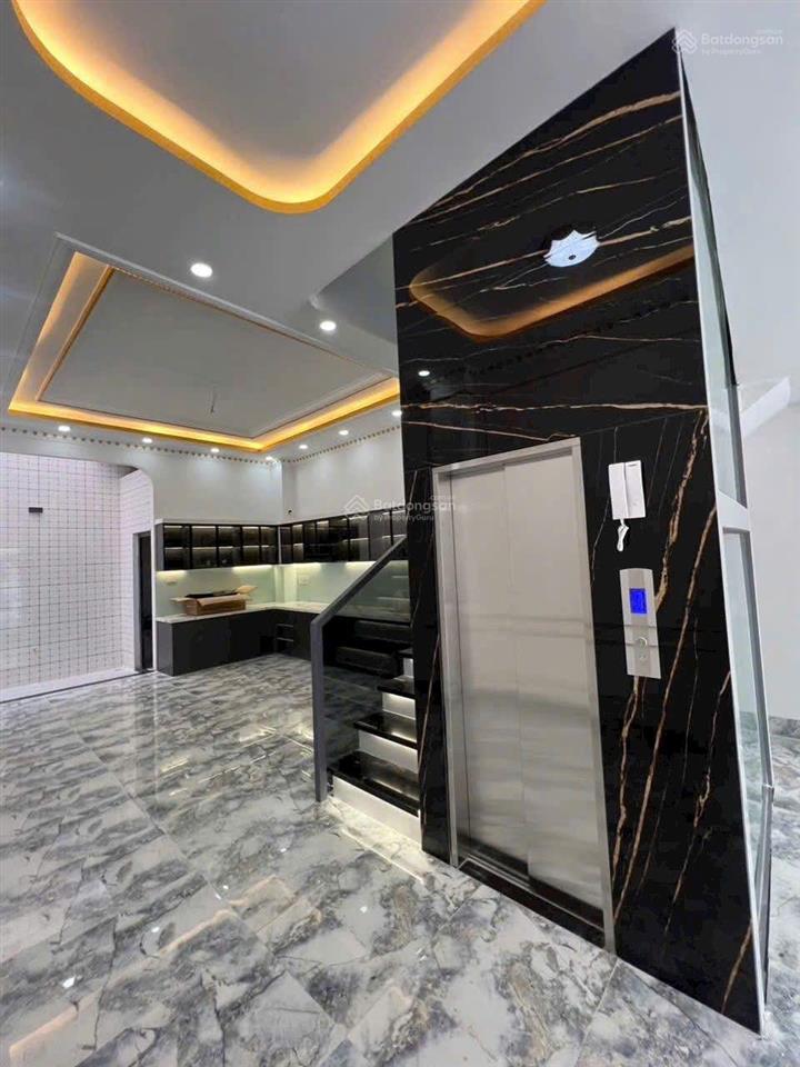 Bán nhà đẹp ở ngay số 114 đường số 7a khu dân cư tên lửa, dt 5*19m, có thang máy