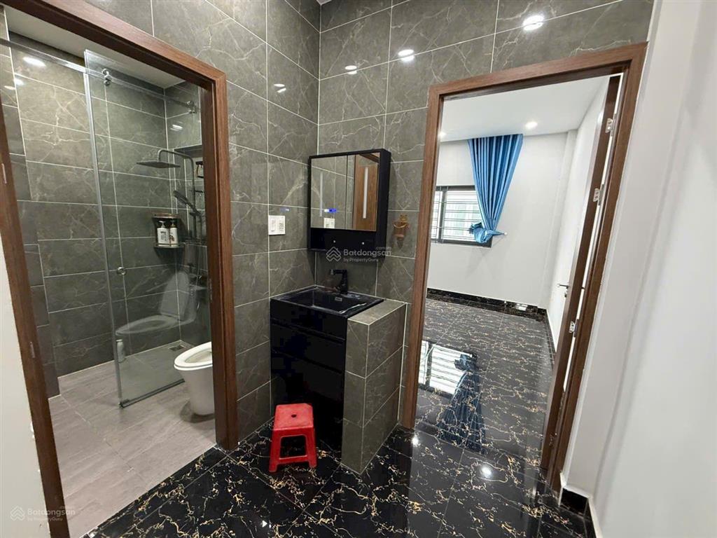 Bán nhà 3,5 lầu đẹp ở ngay mặt tiền đường số 27 khu dân cư tên lửa, dt 4*20m