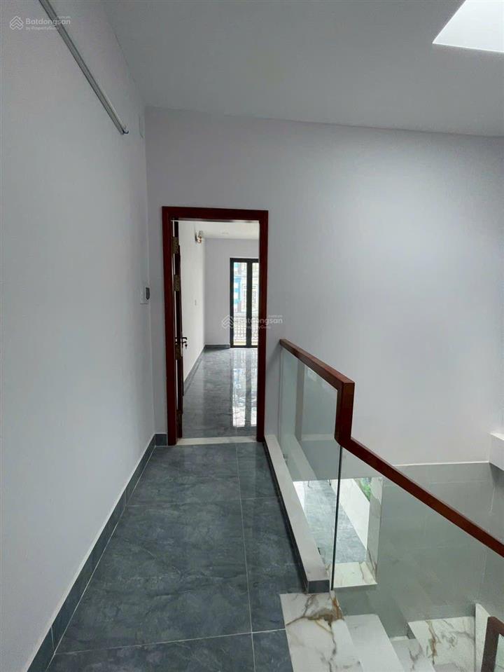 Nhà mới 1 lầu mặt tiền kinh doanh đường bia truyền thống gần chợ lê đình cẩn, dt 4*21,5m