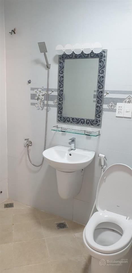 Cho thuê căn hộ hoàng kim thế gia ngay ngã tư bốn xã,giáp tân phú,góc 3pn nhà trống giá 9 tr/tháng