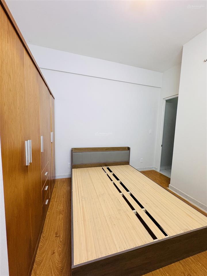 Chính chủ bán căn hộ 68m², 2pn có ban công. sổ hồng giá 2 tỷ 550 triệu tl