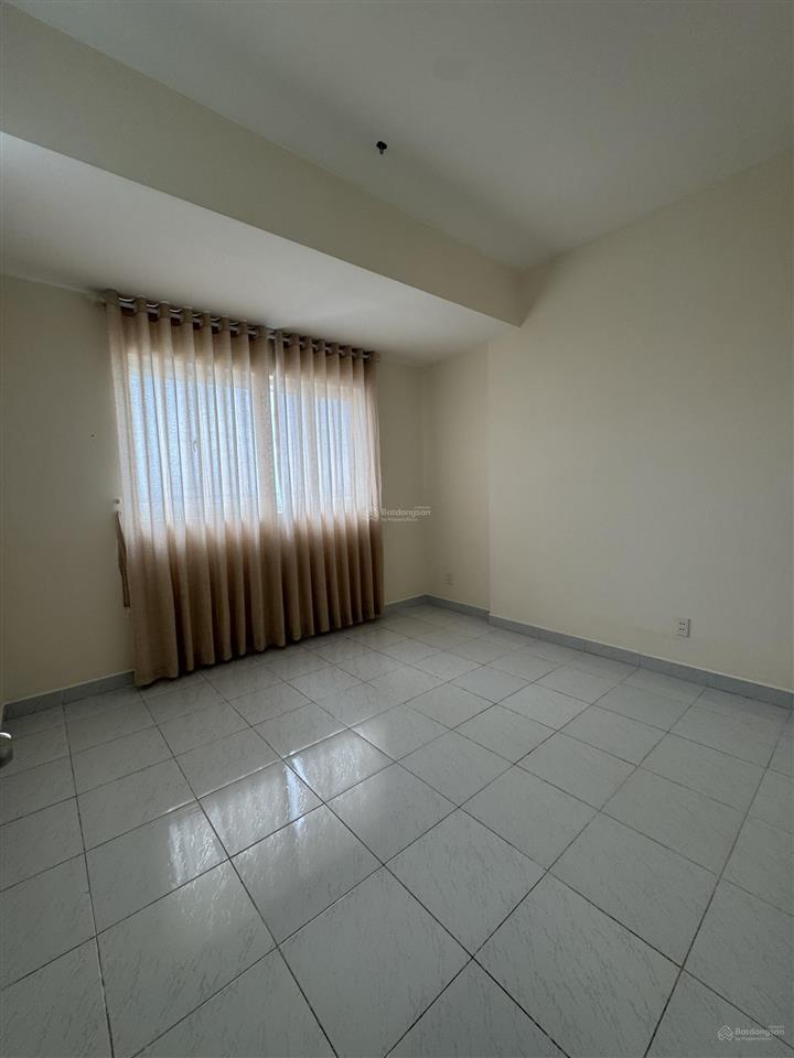 Lê thành block b, 3pn/120m2. giá 3 tỷ 6 tl xem nhà 0908 582 *** tuyền