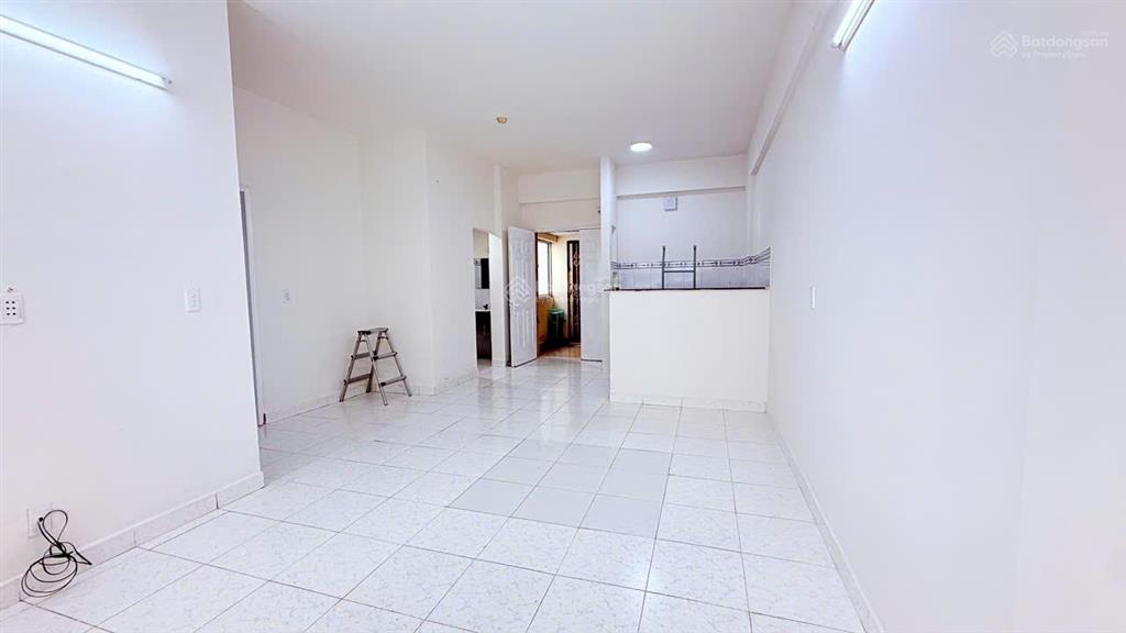 Chính chủ bán căn hộ sổ hồng lâu dài, 2 tỷ 650.  0908 582 ***