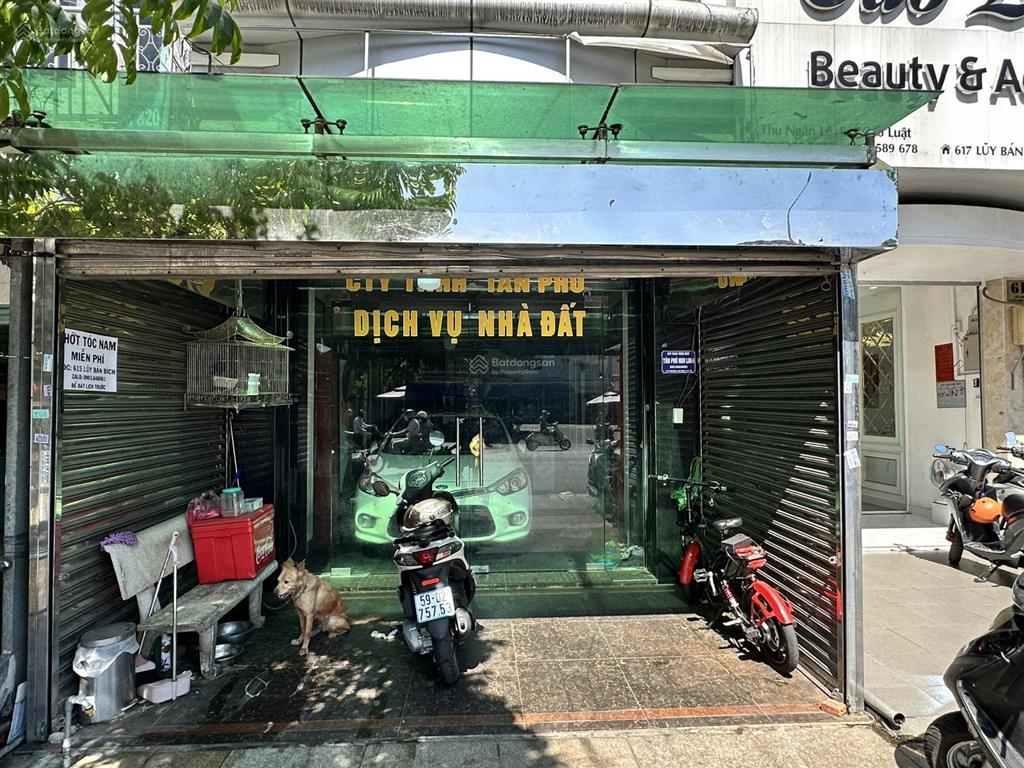 Mặt tiền kinh doanh, 4 tầng, ngang 4 x 30 m