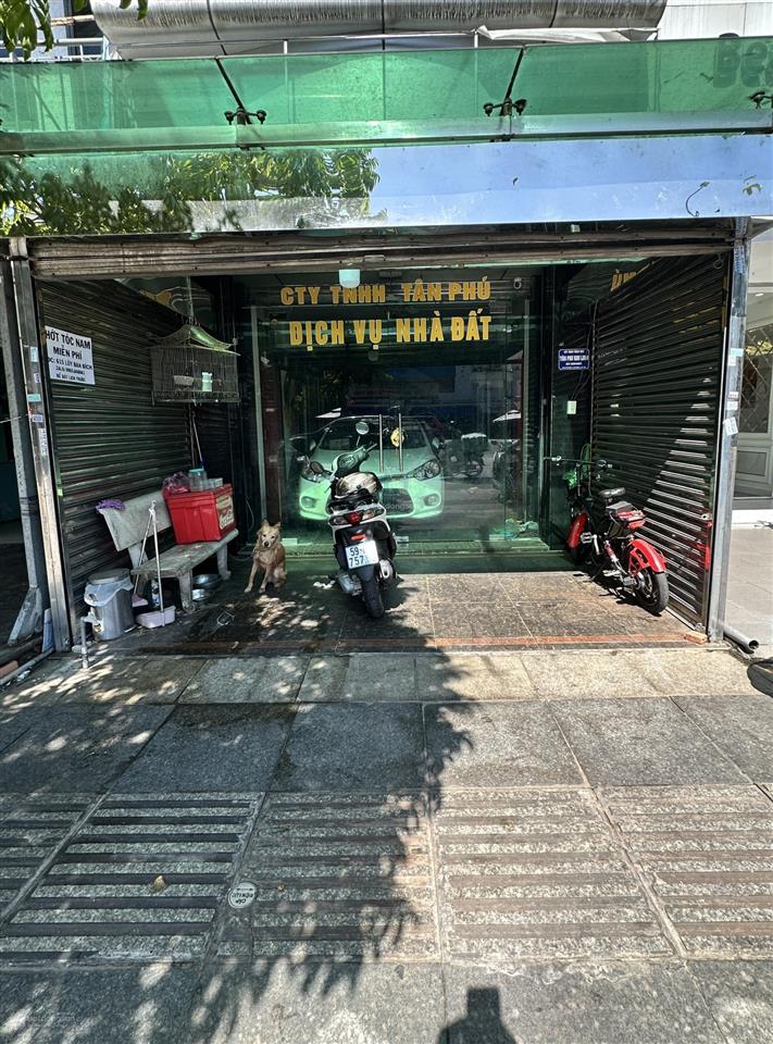 Mặt tiền kinh doanh, 4 tầng, ngang 4 x 30 m