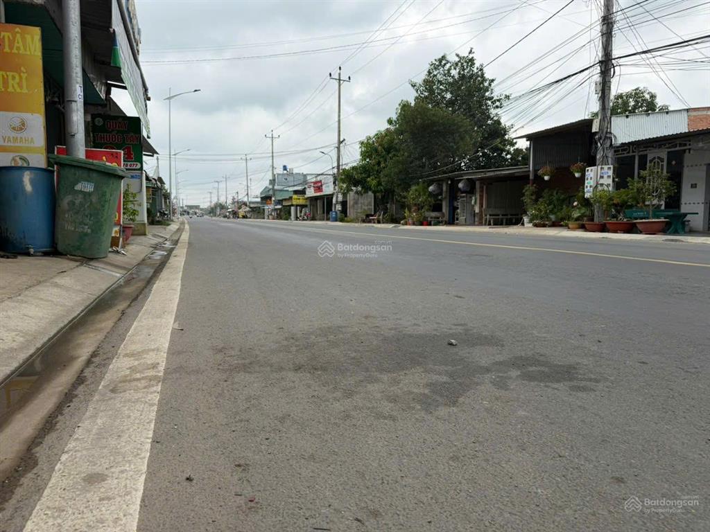 Nhà mặt tiền đường tỉnh 822, xã hiệp hòa, đức hòa, 368 m², ngang 9 m, ngay ngã ba la cua