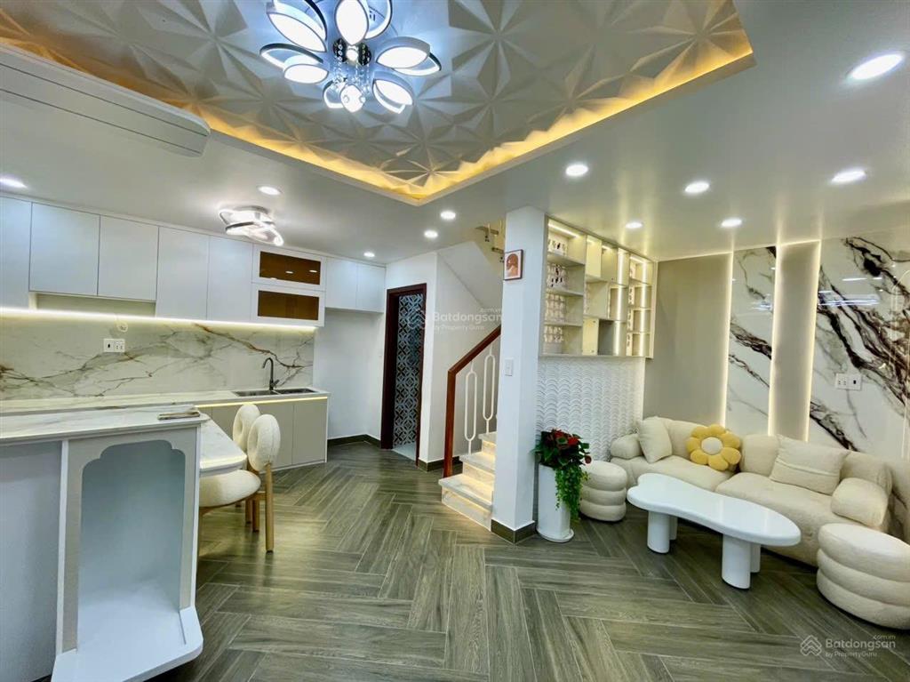 Bán căn góc hẻm lưu trọng lư  quận 7  ngang 6m mặt tiền, 2 tầng full nội thất  0936 889 ***