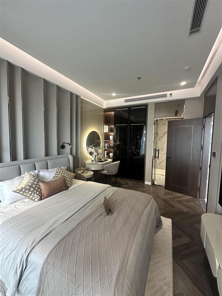 Bán căn góc tầng trung view sông grand manhattan, quận 1, tp.hcm, 17 tỷ, 83m2, dòng tiền 499tr/năm