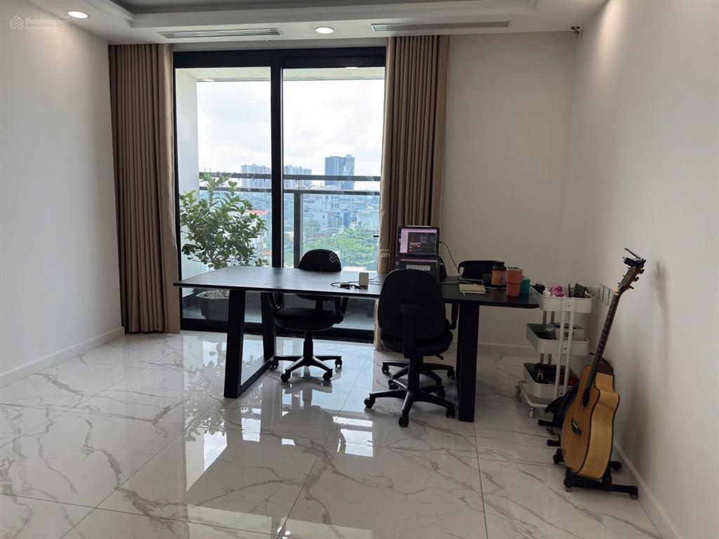Bán cc sunshine sky city, giá tốt 4,9 tỷ, 85m2, 3pn, 2wc tại quận 7, dòng tiền cho thuê 18tr/thang
